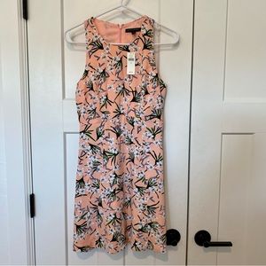 🏷️ Banana Republic- Womens Peach Colored Floral Sleeveless Dress - NWT - Size 0